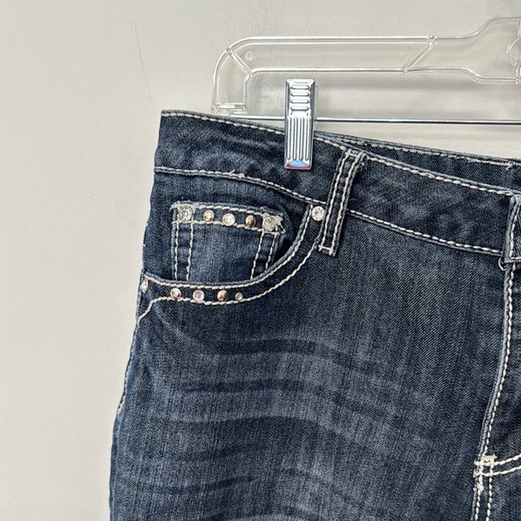 Earl Jeans Blue Ankle Cropped Denim with Worn-In Look Bling Pockets - Picture 5 of 11